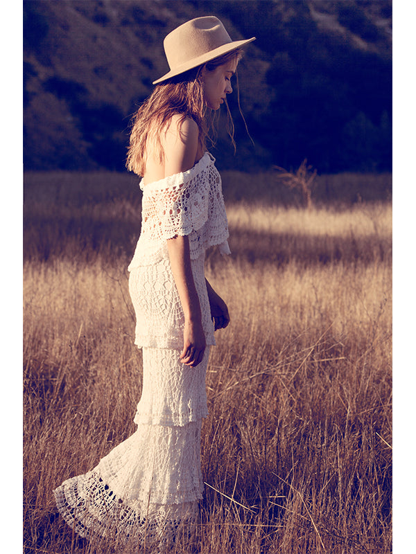 Vintage lace inspired handmade crochet maxi skirt. Tiers with scallop hem. Bohemian wedding skirt for beach destination. Fit and flare boho bride.