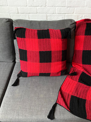 Buffalo Plaid Gingham Crochet Cushion Cover with Tassels